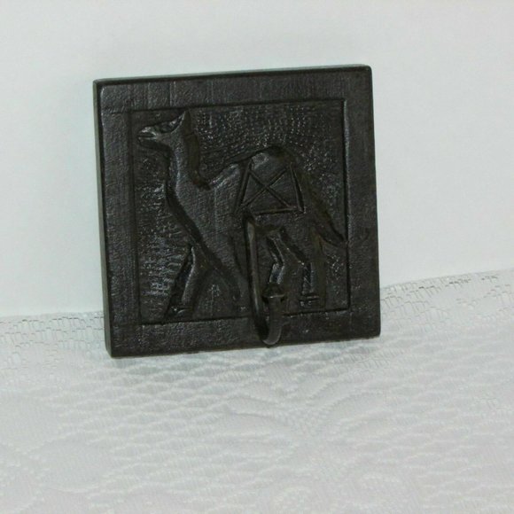 Camel Coat Hook Hand Carved Wood Back & Metal Boho Home Decor - Picture 1 of 11